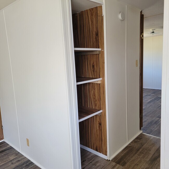 Building Photo - 8582 Rye Patch Rd