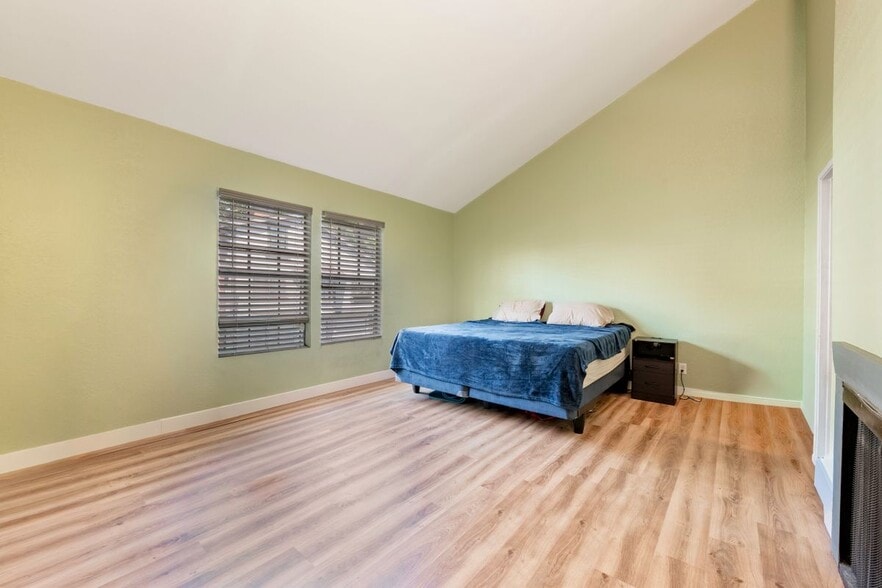 Building Photo - 9006 Stacie Ln