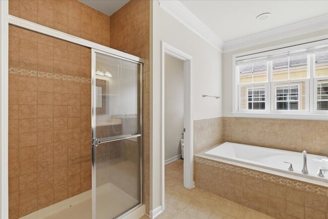 Building Photo - Expansive 4BR / 4.5BA Townhome in Lansdowne Town Center – Over 3,400 Sq Ft!