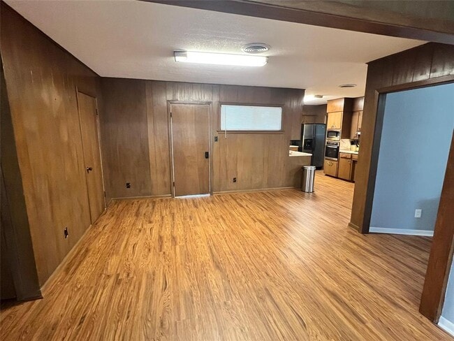 Building Photo - 213 S FM 1660