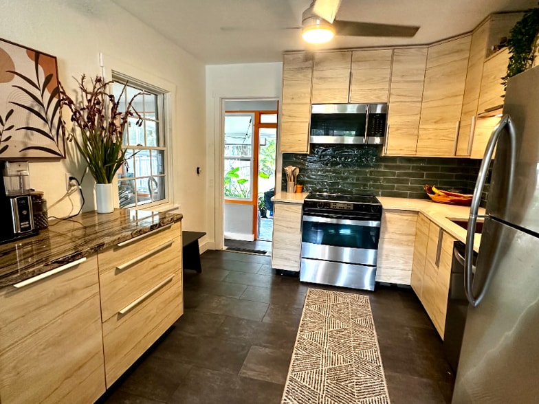 Building Photo - 5845 27th Ave S