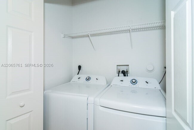 Building Photo - 9141 SW 152nd Ct