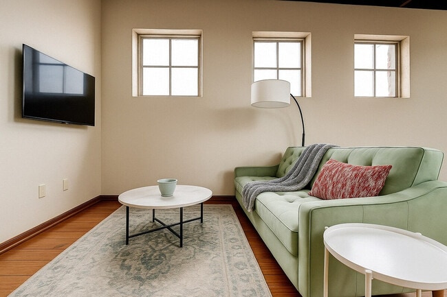 Building Photo - 521 N Jefferson Ave