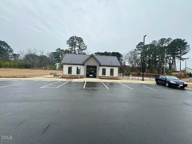 Building Photo - 2012 Van Hook Ln