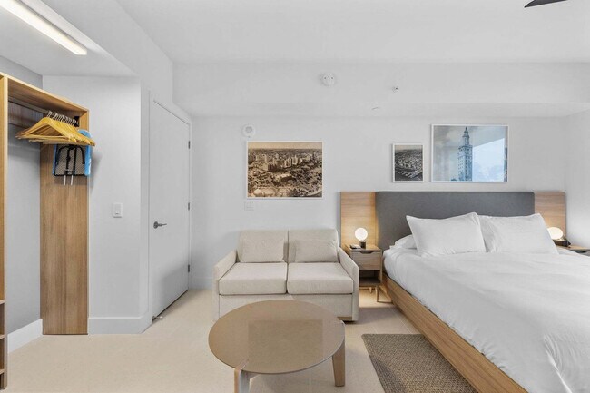 Building Photo - 159 NE 6th St