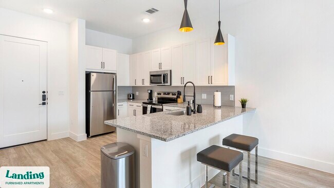 Building Photo - 650 E Sycamore St