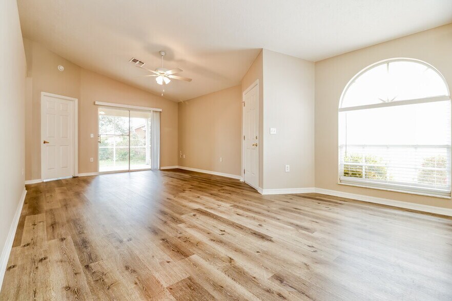Building Photo - 7918 Barclay Rd