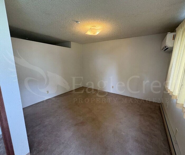 Building Photo - 1037PUFF