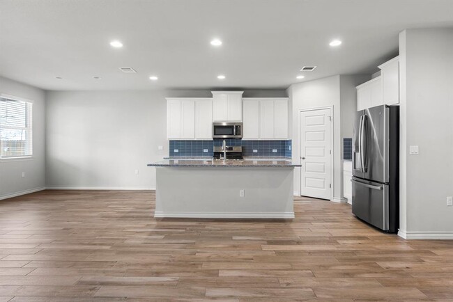 Building Photo - 1701 Jacey Way