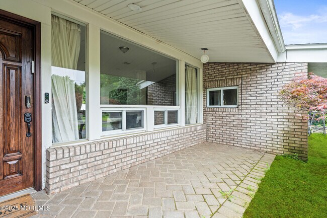 Building Photo - 606 Deal Rd