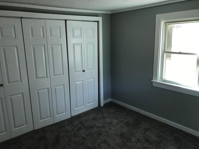 Building Photo - 13 Florence St