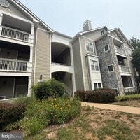 Building Photo - 1716 Lake Shore Crest Dr