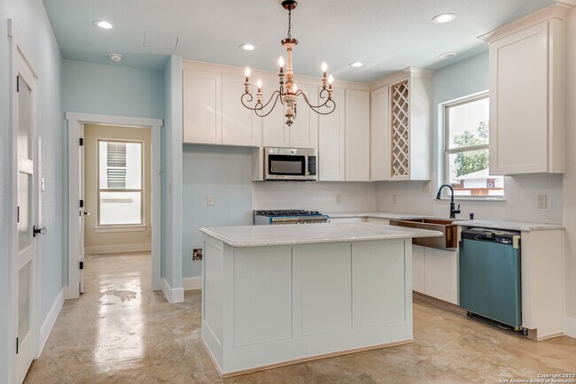 Building Photo - 1702 Gruene Vineyard Crossing