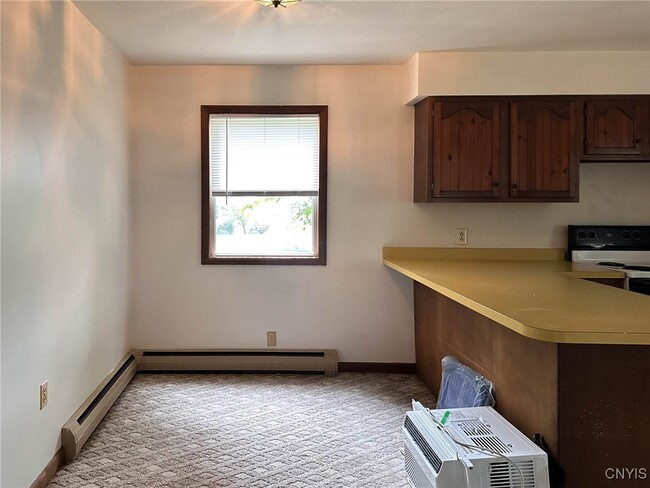 Building Photo - 821 Floyd Ave