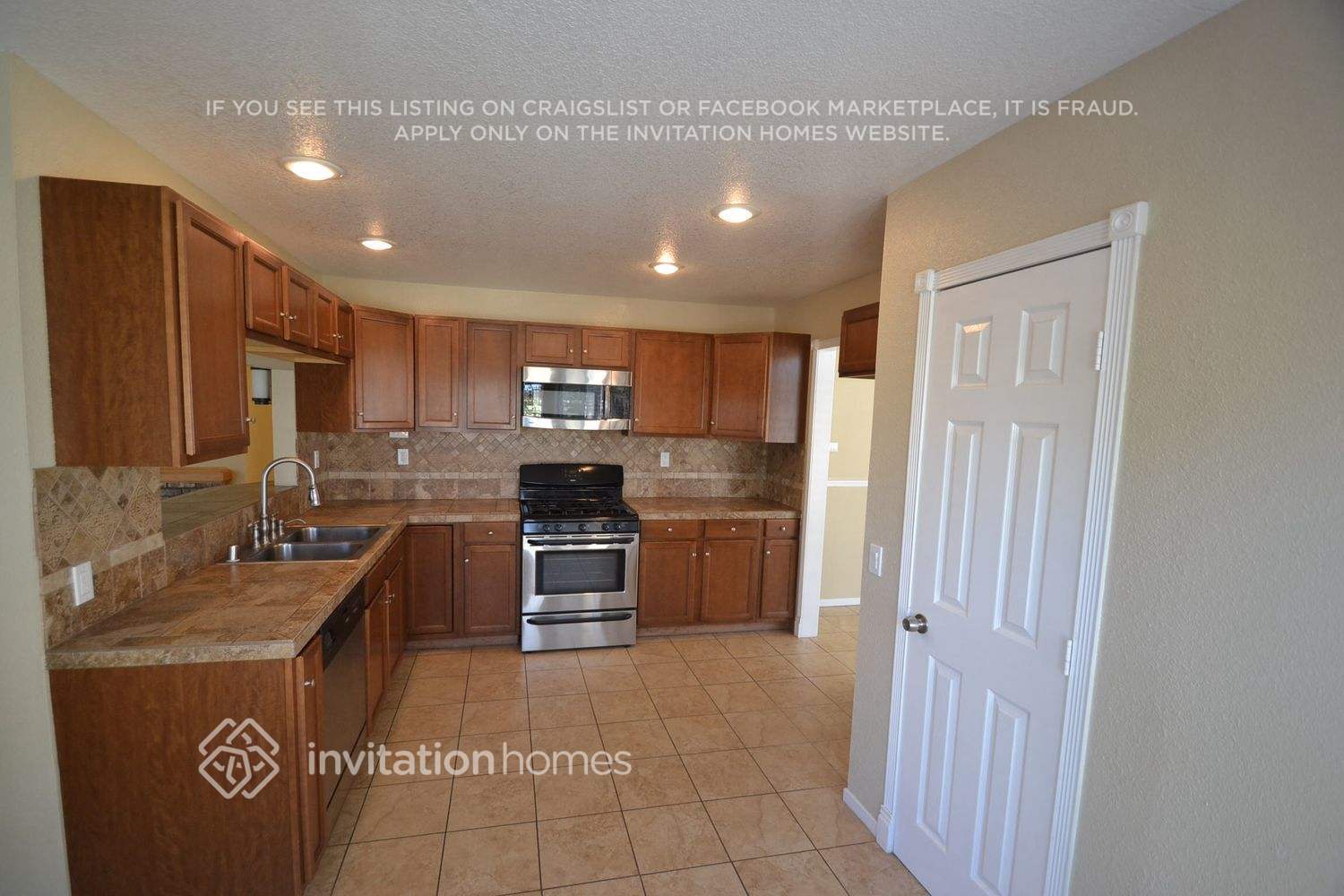 Building Photo - 28696 Highpoint Ave