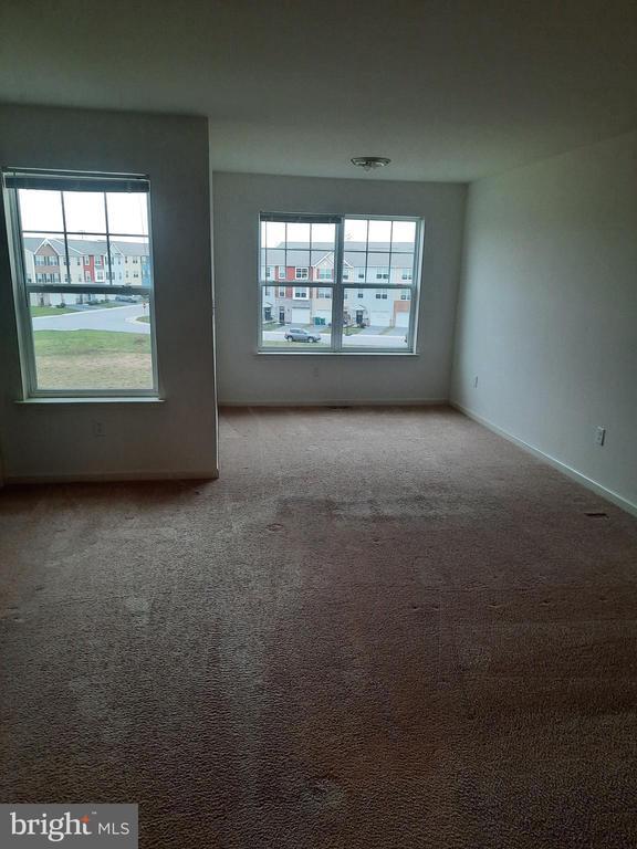 Building Photo - 704 Admiral's Quay Dr