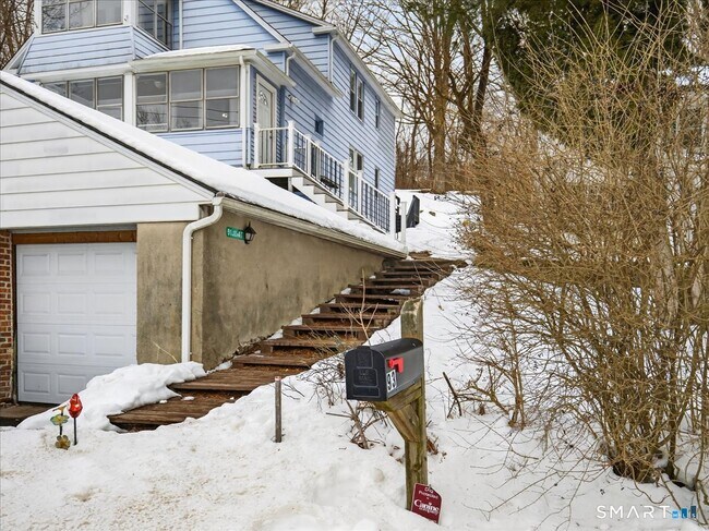 Building Photo - 91 Jewett St