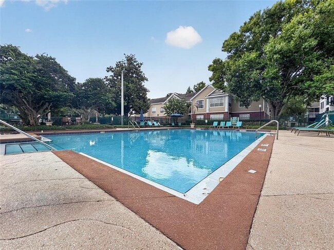 Building Photo - 13003 Plantation Park Cir