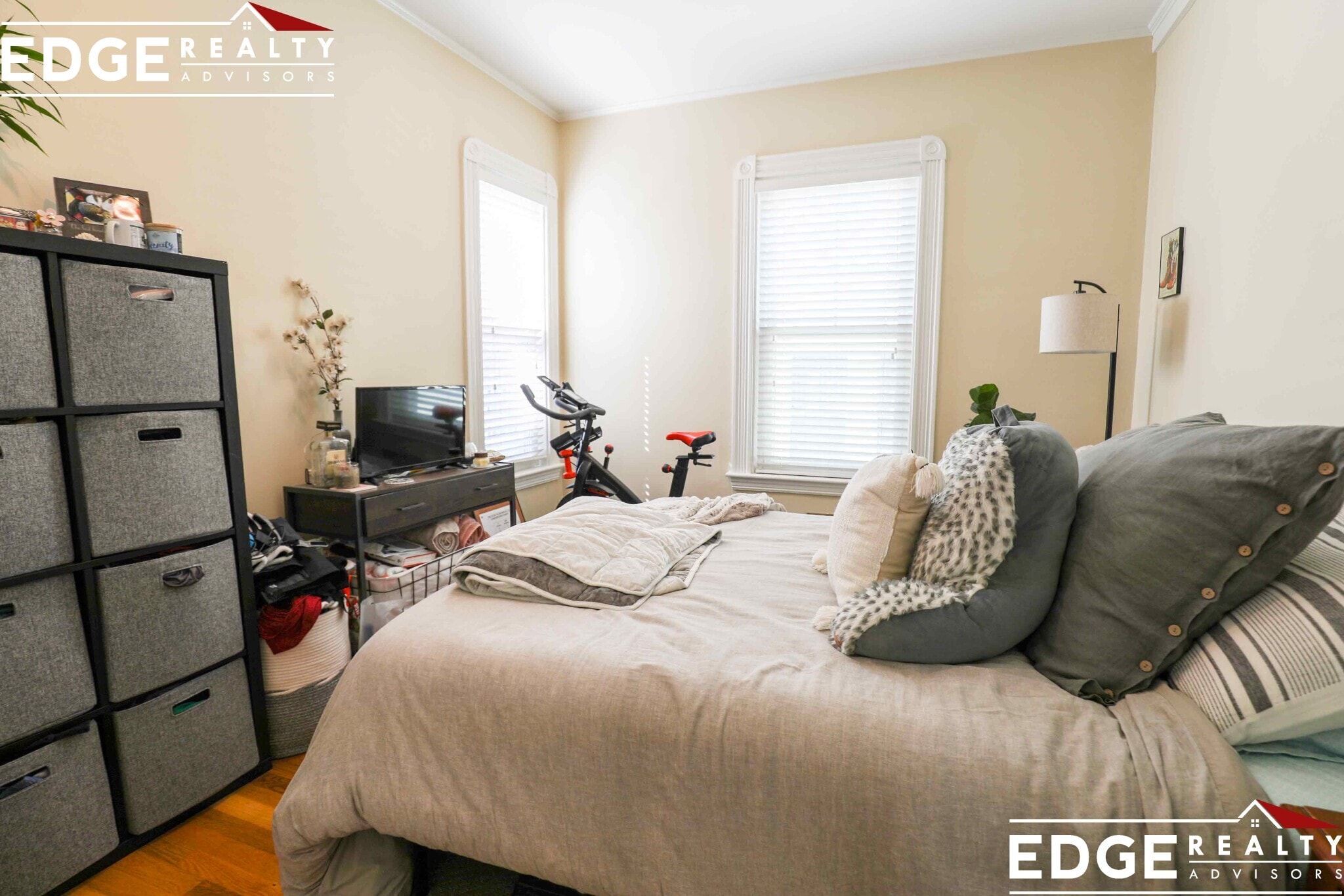 Building Photo - 89 Surrey St