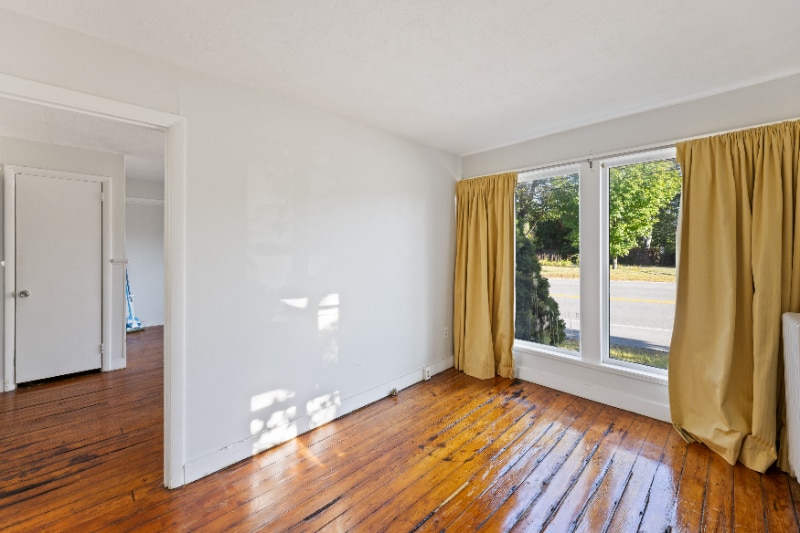 Building Photo - 1281 Main St