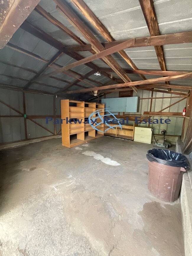 Building Photo - Charming 3 Bedroom House in East Alpine
