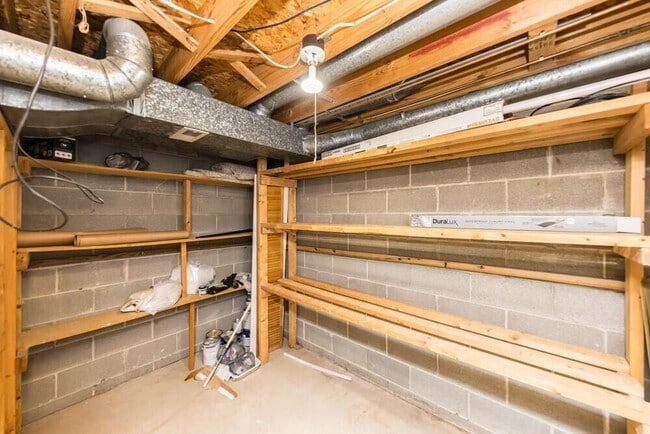 Building Photo - 2439 Sutter Pkwy