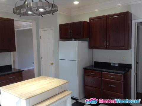 Building Photo - 1405 McQuiston Ct SW