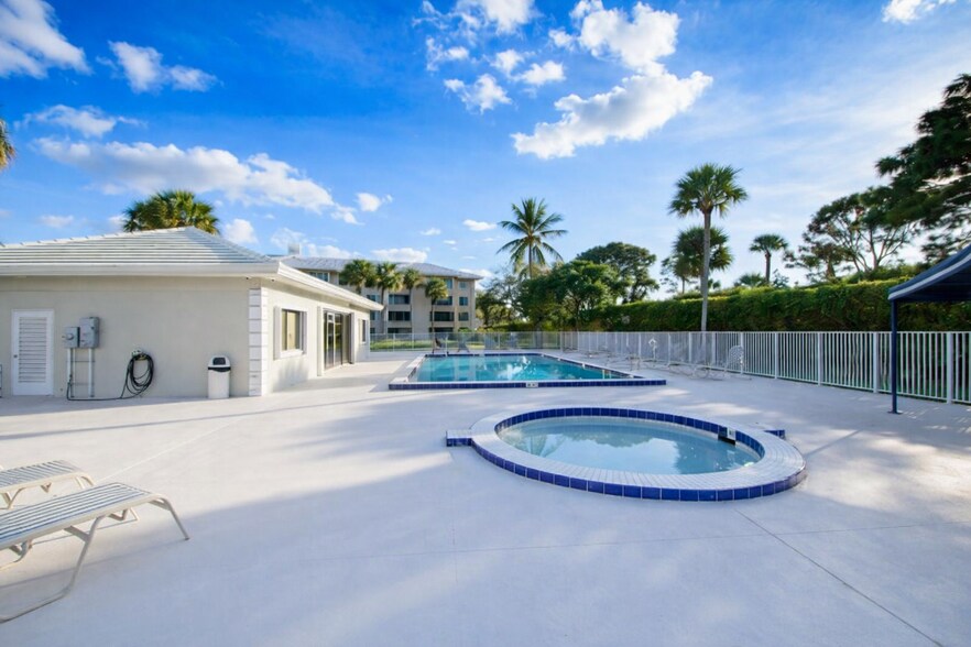 Building Photo - 3515 Village Blvd