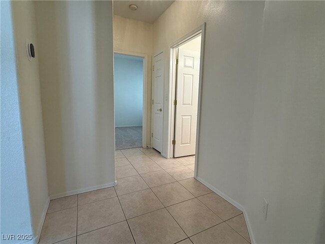 Building Photo - 3025 Seaford Peak Dr