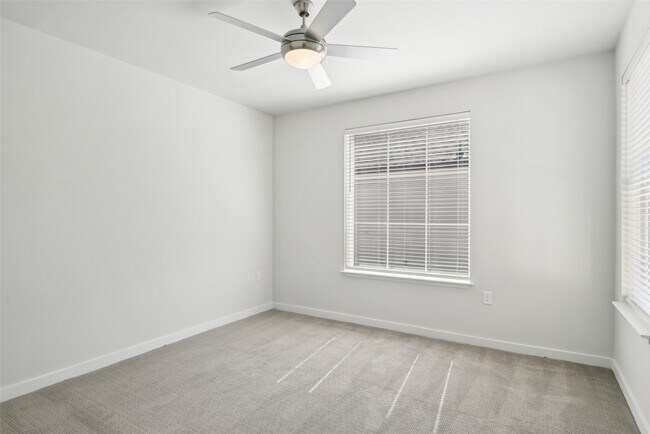 Building Photo - 3651 S Custer Rd