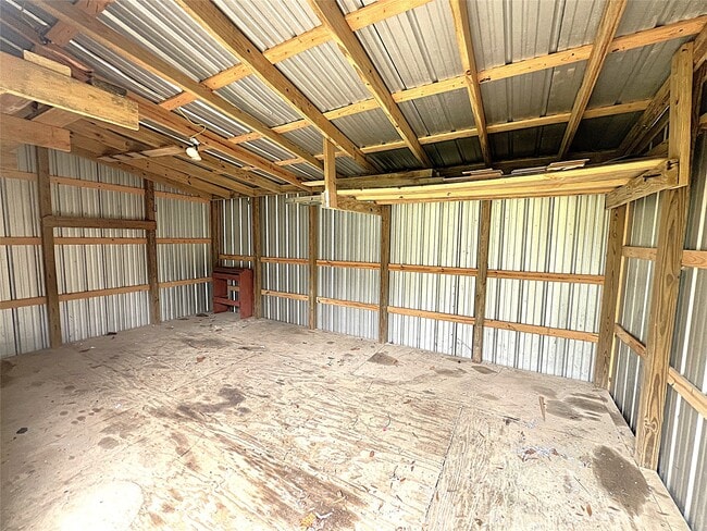 Building Photo - 560 Beverly Dr