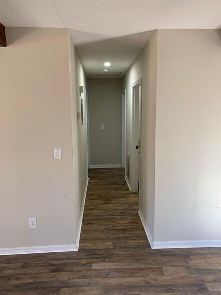 Building Photo - 286 R Sands Rd