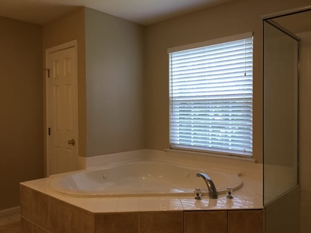 Building Photo - 1009 Yarrow St