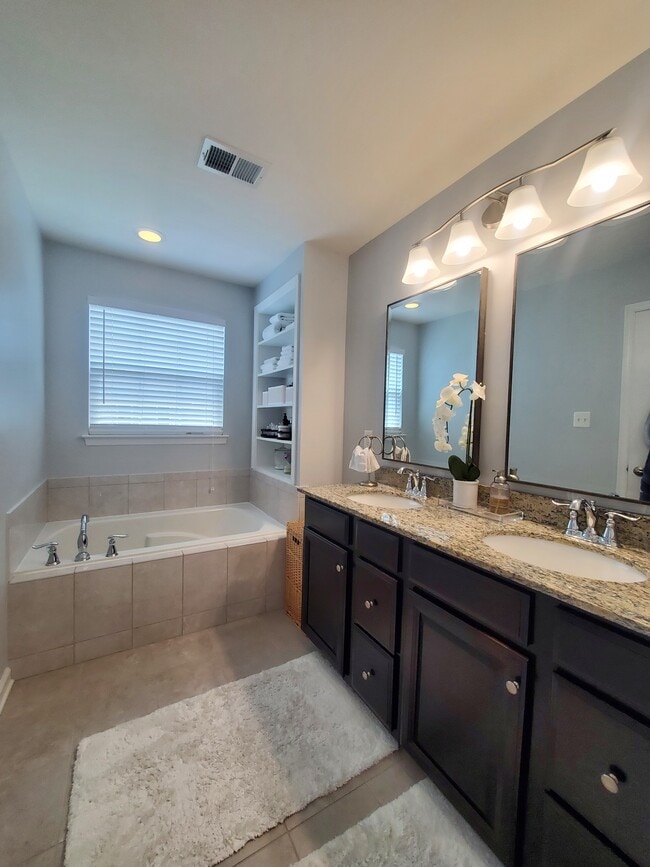 Building Photo - 7709 Milton Cir