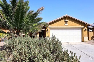 Building Photo - 46010 W Windmill Dr