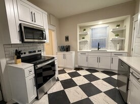 Building Photo - 1521 Rhode Island St