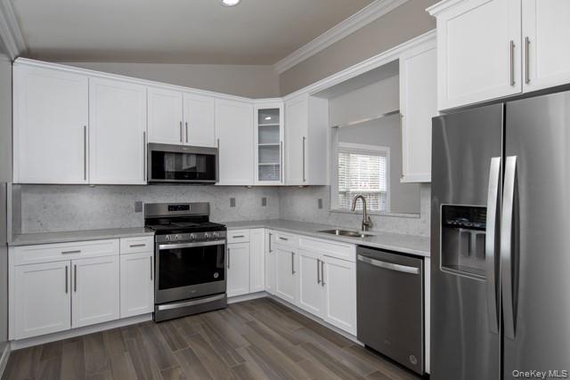 Building Photo - 109 Village Green Dr