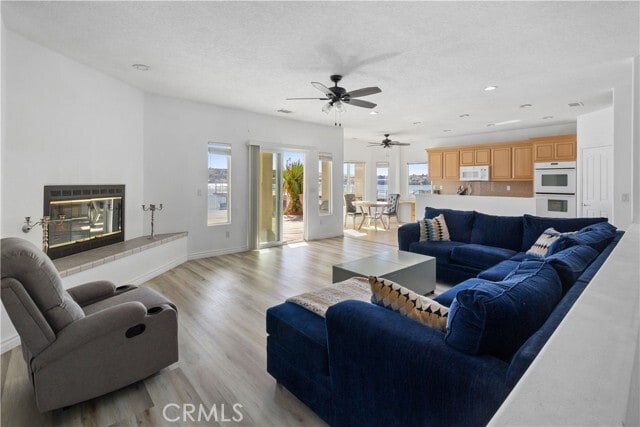 Building Photo - 18075 Lakeview Dr