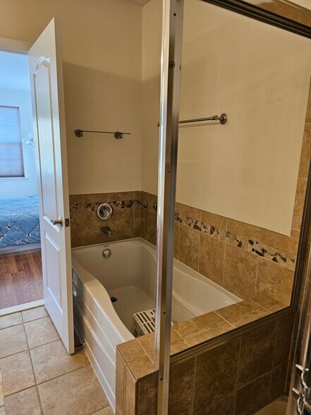 Building Photo - 22946 Newcut Rd