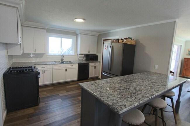 Building Photo - 419 S 100 E