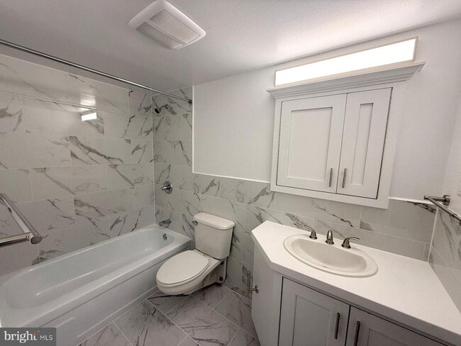 Building Photo - 606 Cooper Landing Rd