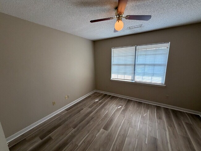 Building Photo - 1133 Fortner St