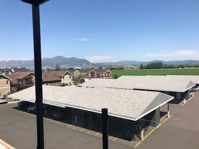 Building Photo - Beautiful Talbach House Condo!