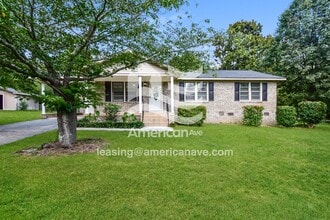 Building Photo - 14 Hillside Cir