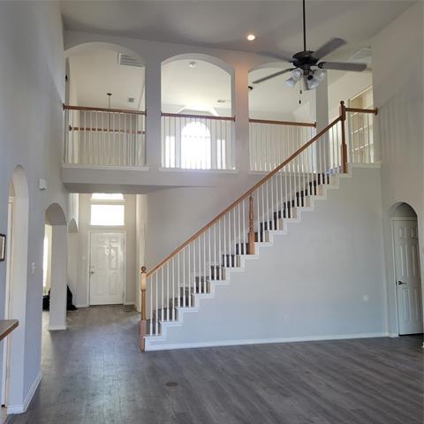 Building Photo - 5400 Meadow Valley Dr