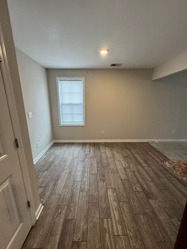Building Photo - 1529 Gambill Wood Dr