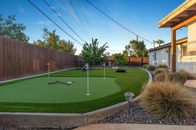 Building Photo - UN-FURNISHED!! 3 Bedroom/ 2Bath in Heart of Scottsdale!!