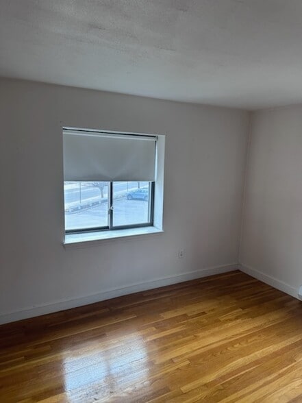 Building Photo - 189 W Wyoming Ave