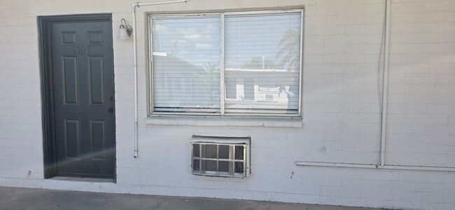Building Photo - 2750 N Balboa Ave