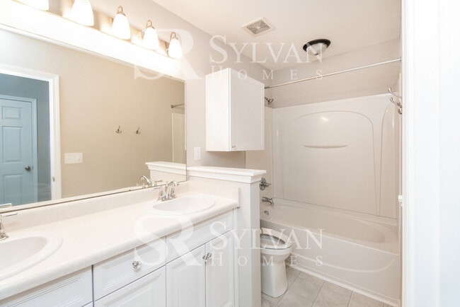 Building Photo - At Last, This Is What You Have Been Searching For!